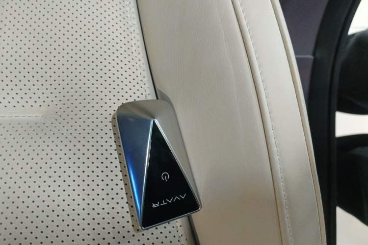 Used Avatr 12 2025 Ultra Extended-Range Edition