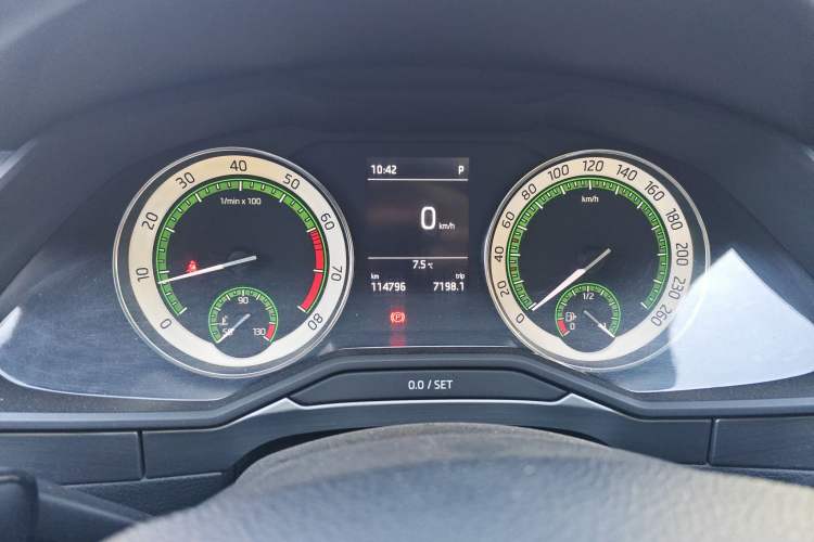 Used Skoda Superb 2018 TSI280 DSG Comfort Edition China V Standard Odometer Close Up