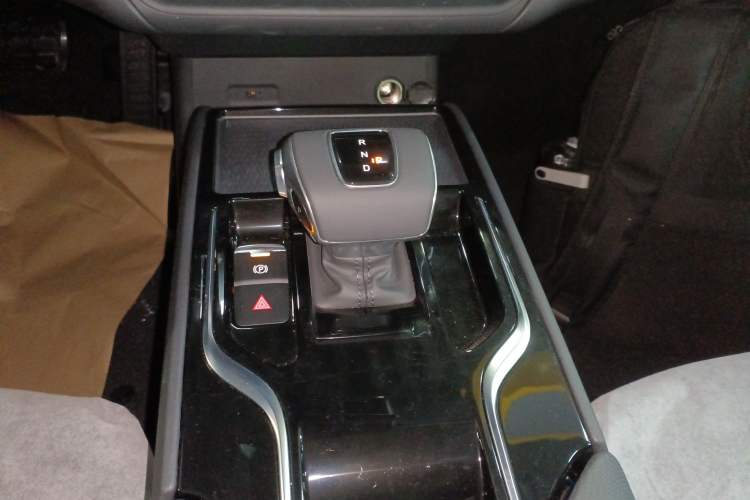 Used Hongqi E-QM5 2024 500km Range Edition
