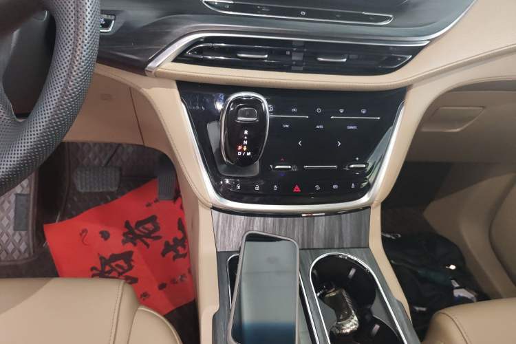 Used Buick GL8 2021 ES Land Cruiser 653T Luxury Edition Gear Lever