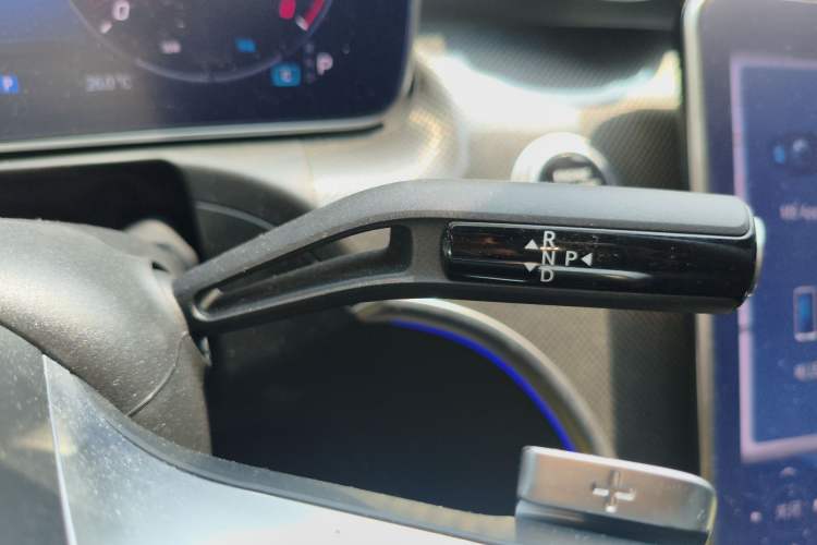 Used Mercedes-Benz C-Class 2024 C 260 L Sport Edition Gear Lever