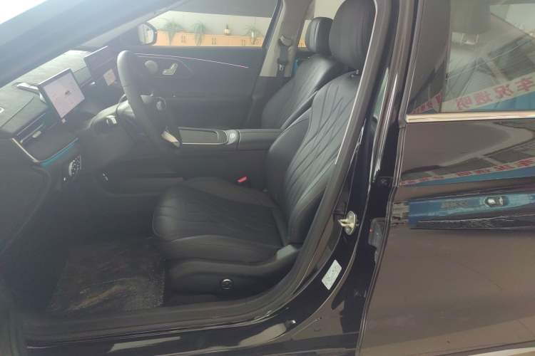 Used Fengyun A8L 2025 1.5 TGDI 145 km Luxury Version Left Front Seat