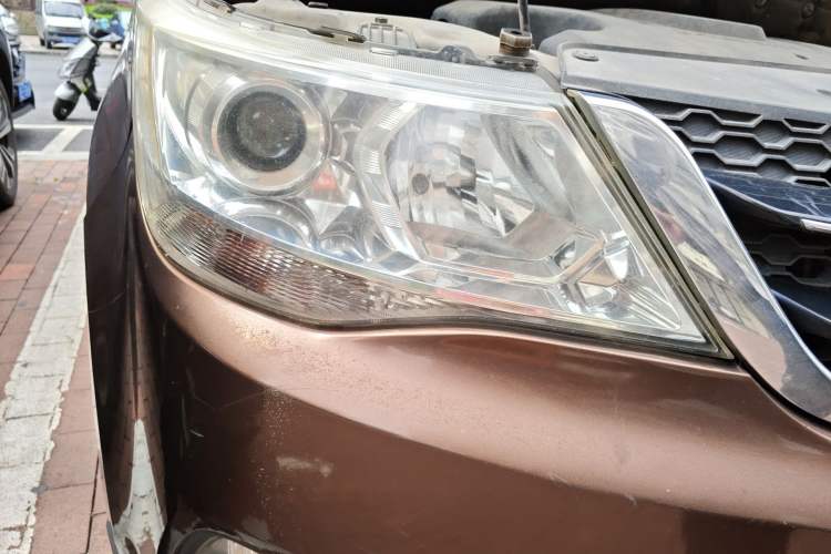 Used Baojun 730 2016 1.5L Manual Luxury Edition 7 Seats Right Front Headlight