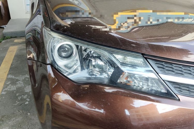 Used Toyota RAV4 2015 2.0L CVT Two-Wheel Drive Fashion Edition
