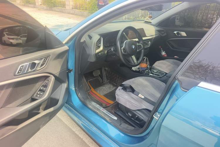 Used BMW 2 Series 2023 225i Four-Door Coupe M Sport Package Driver Seat