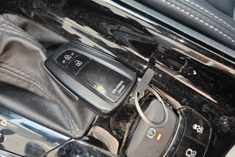 Used Toyota IZOA 2020 2.0L Enjoy Edition Vehicle Key