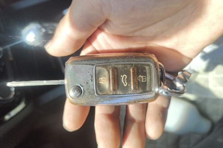 Used Volkswagen Sagitar 2017 1.6L Automatic Comfort Model Vehicle Key