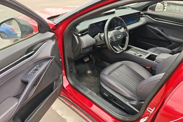 Used Ford Mondeo 2025 2.0T EcoBoost Ultimate Edition Driver Seat