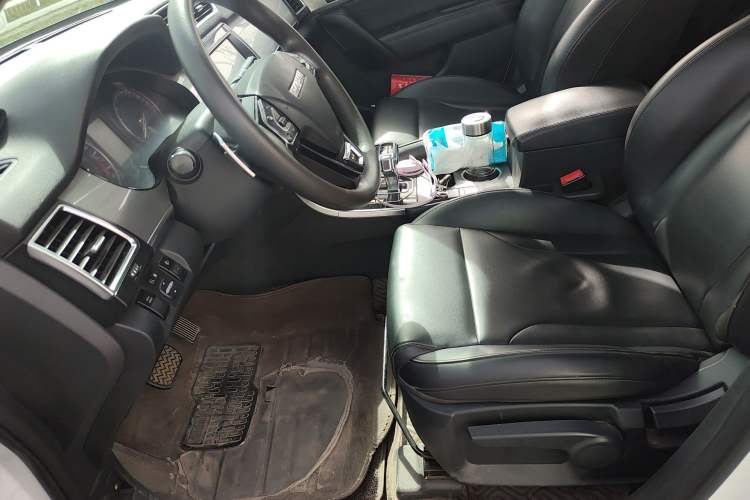 Used Haval H2 2018 Chuanxiang Edition Red Badge 1.5T Dual-Clutch Two-Wheel Drive Fashionable Model