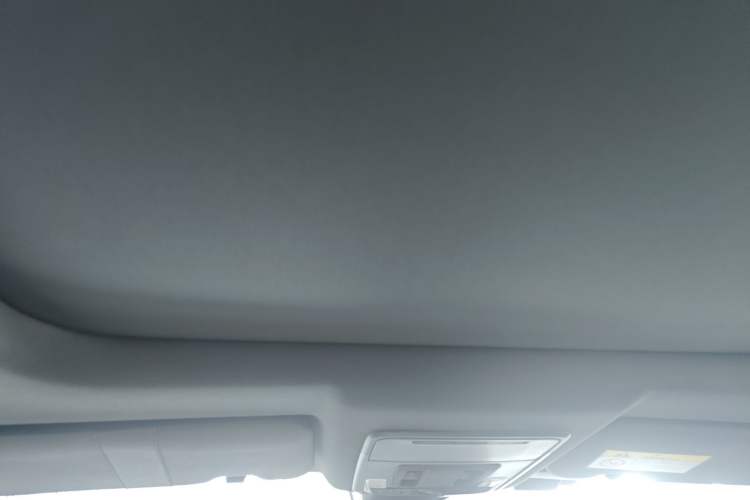 Used Honda CR-V 2023 2.0L eHEV Two-Wheel Drive Smart Edition Headliner