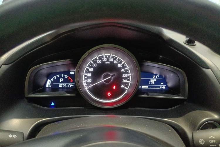 Used Mazda 3 Axela 2017 Sedan 1.5L Automatic Luxury Model Emission Standard China V Instrument Cluster