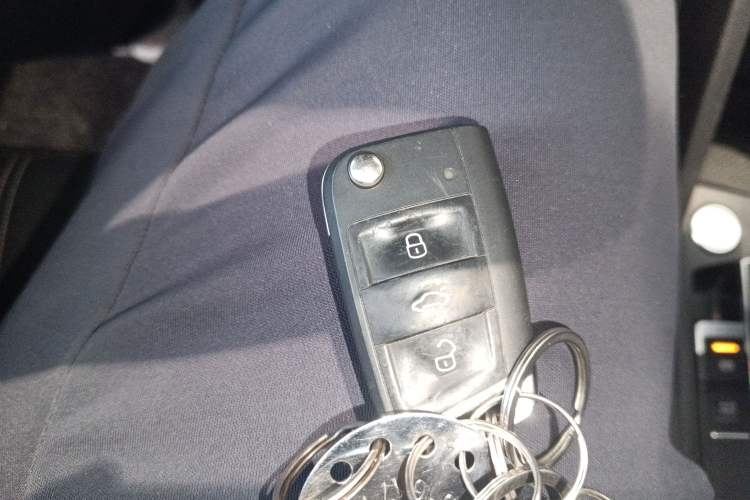 Used Volkswagen Tiguan L 2023 330TSI Automatic Two-Wheel Drive Comfort Edition Interior 1