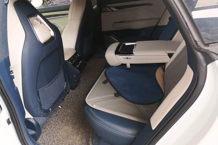 Used Zeekr 001 2022 Ultra-Long Range Dual-Motor YOU Version
