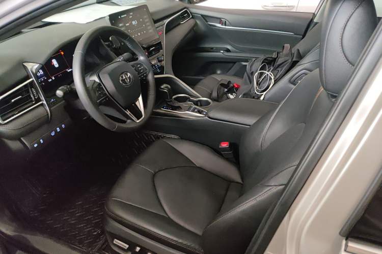 Used Toyota Camry 2021 2.5G Luxury Edition Left Front Seat