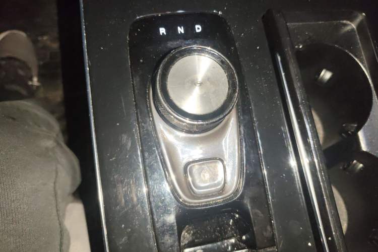 Used AION V 2020 70 Smart Technology Edition Gear Lever