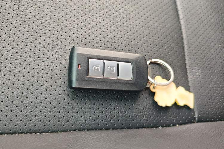 Used Mitsubishi Outlander 2018 2.0L Two-Wheel Drive Glory Edition 5 Seats Interior 1