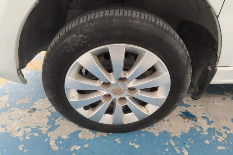 Used Jinbei Gold Hiace M Classic 2022 1.5L Engineering Lion Passenger Vehicle 6 Seats