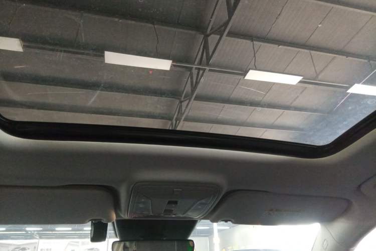 Used Hongqi HS5 2022 Revised Version 2.0T Smart Connect Flagship Edition
