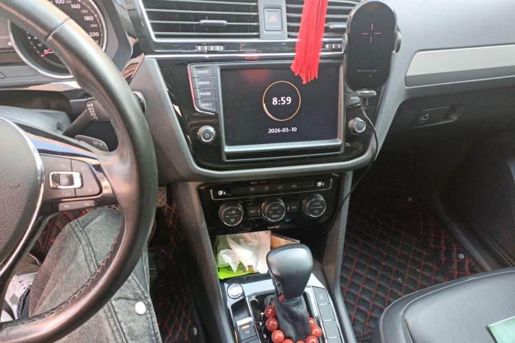 Used Volkswagen Tiguan L 2017 330TSI Automatic Two-Wheel Drive Comfort Edition