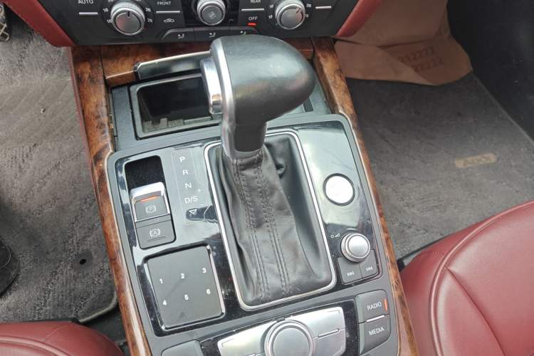 Used Audi A6L 2015 TFSI Millionth Anniversary Intelligent Model Gear Lever