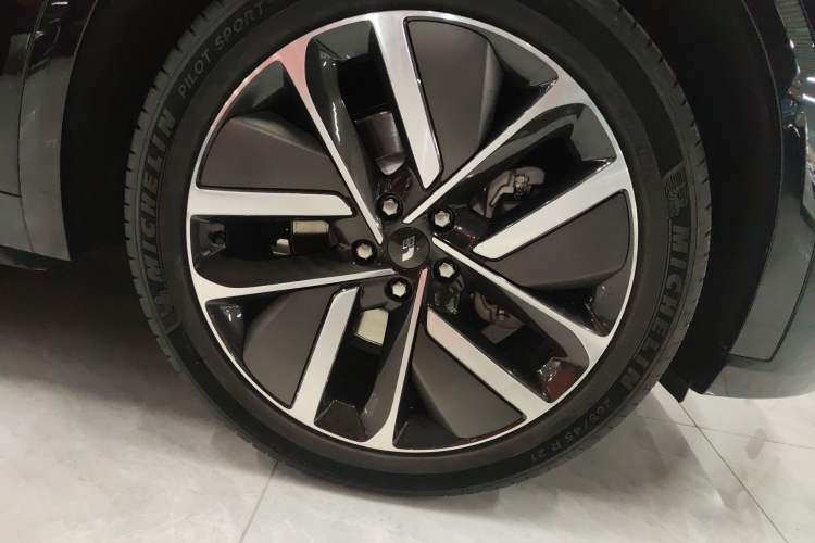 Used Li Auto L9 2022 Max model