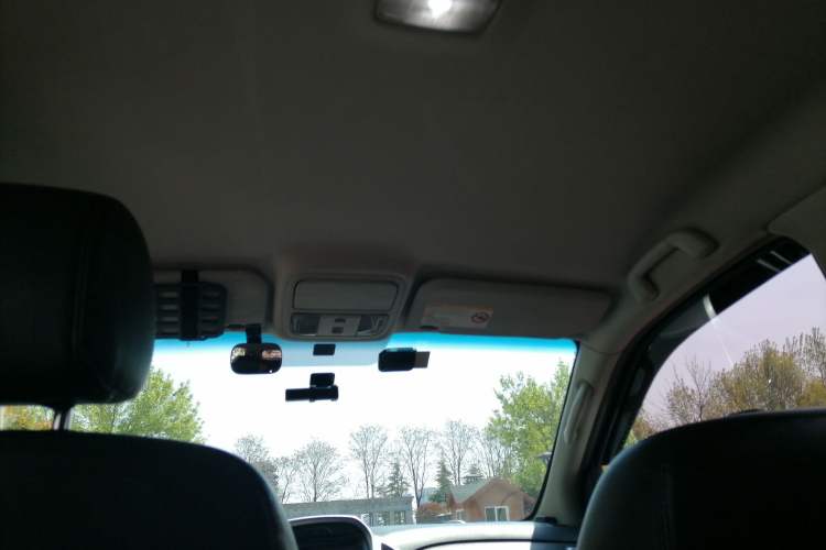 Used JMC Yusheng S350 2013 2.4T Automatic 2WD Diesel Luxury Edition 5 Seats Headliner