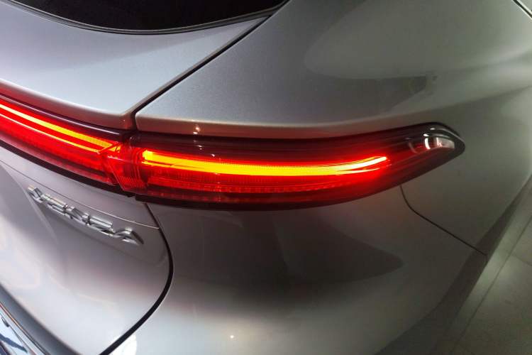 Used Toyota Venza 2023 2.0L CVT Two-Wheel Drive Prestige Version