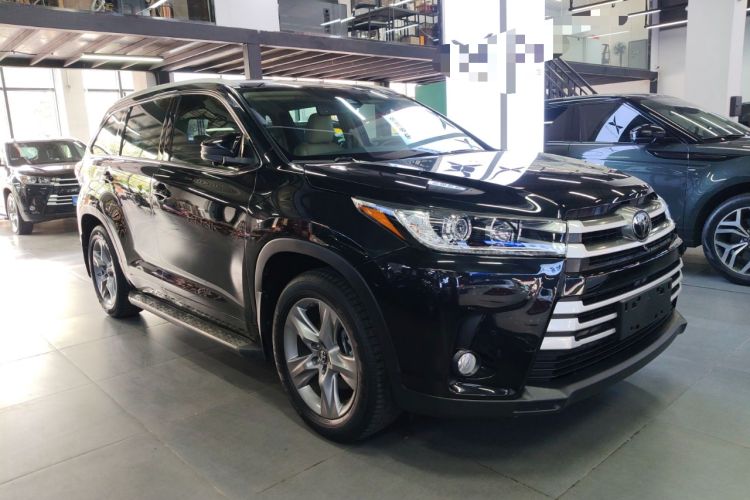 Used Toyota Highlander 2021 2.0T Four-Wheel Drive Luxury Edition 7 Seats Front Right 45 Deg