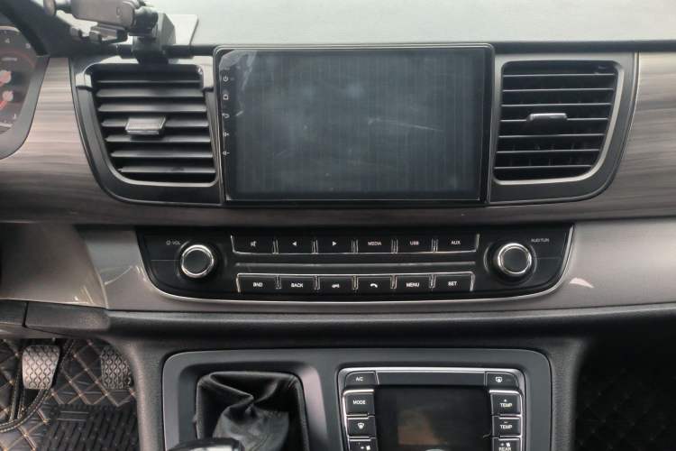 Used SAIC MAXUS G10 2018 PLUS 2.4L Manual Elite Edition
