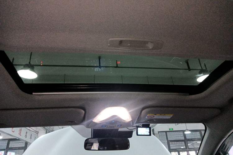 Used Toyota IZOA 2022 2.0L Yixing Version