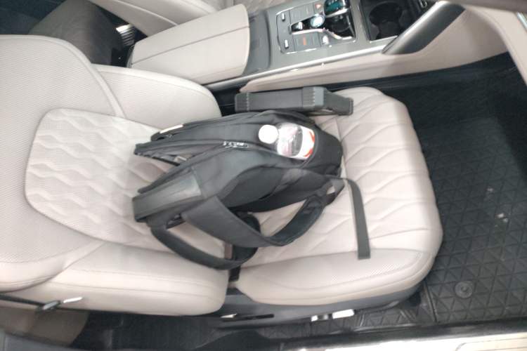 Used BYD Tang New Energy 2024 DM-i Glory Edition 112KM Prestige Model Right Front Seat