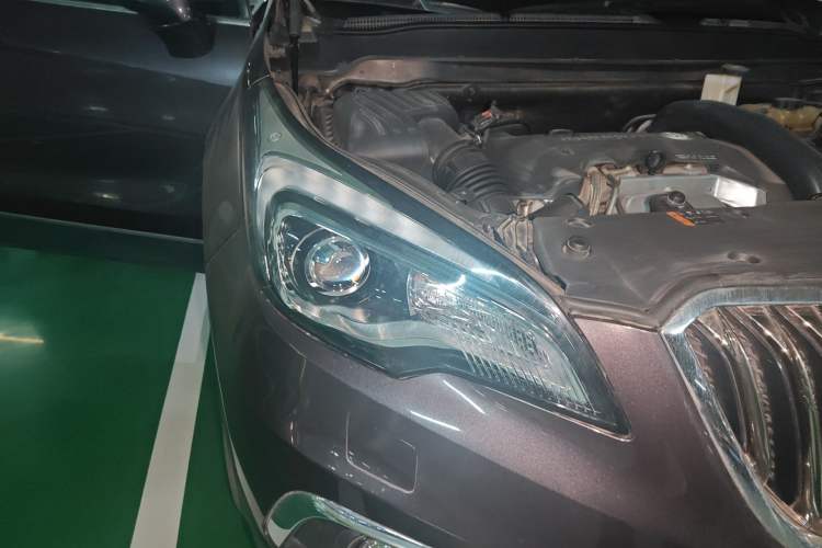 Used Buick Envision 2017 28T Four-Wheel Drive Elite Model Right Front Headlight