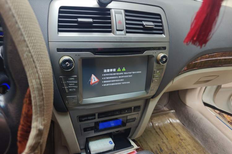 Used GAC Trumpchi GA5 2011 2.0L Automatic Elite Edition Audio And AC Panel