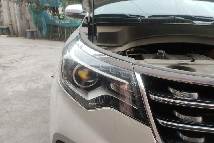 Used Kia Sportage R 2018 2.0L Automatic Smart Luxury Version China V Standard Right Front Headlight