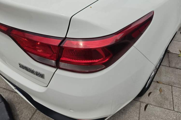 Used Kia K2 2017 Sedan 1.4L Automatic Transmission 15th Anniversary Special Edition GLS