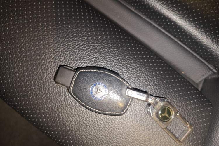 Used Mercedes-Benz GLC 2019 GLC 260 L 4MATIC Dynamic Model Vehicle Key