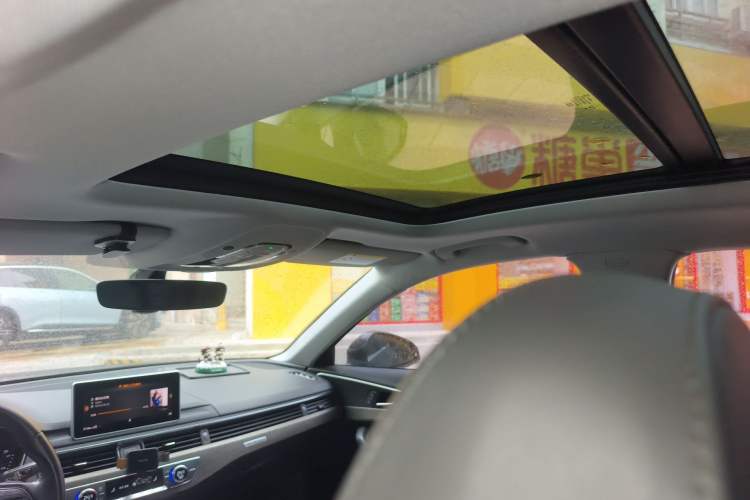 Used Audi A4L 2018 30th Anniversary Edition 40 TFSI Fashion Model
