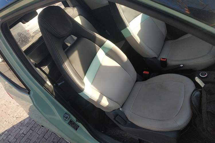 Used Wuling Hongguang MINIEV 2022 Macaron Premium Model – Lithium Iron Phosphate