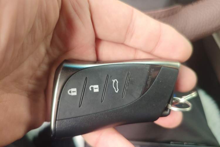 Used Lexus ES 2022 300h Excellence Edition
