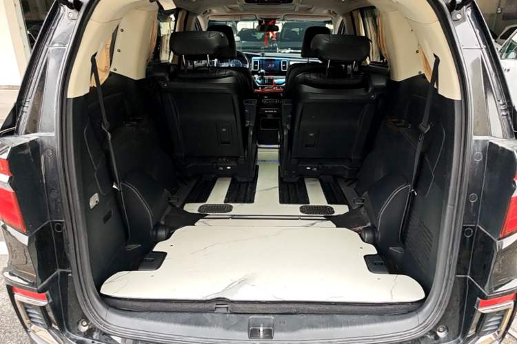 Used Honda Elysion 2019 2.0L Hybrid Supreme Edition
