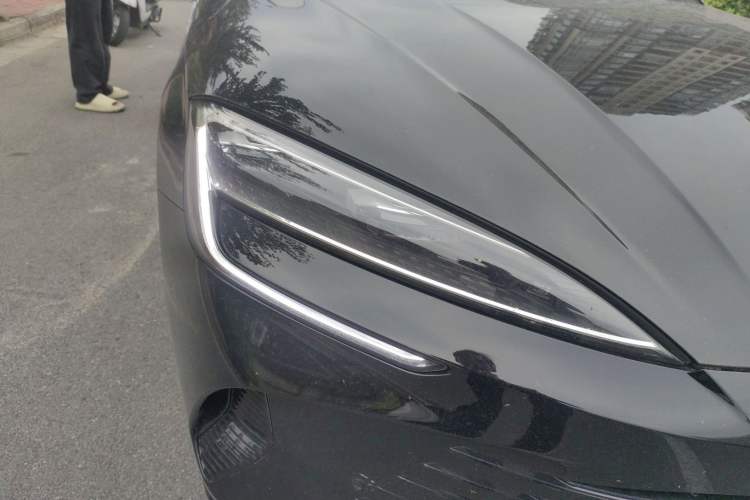 Used BYD Seal 2023 DM-i 1.5T 121km Prestige Model Right Front Headlight