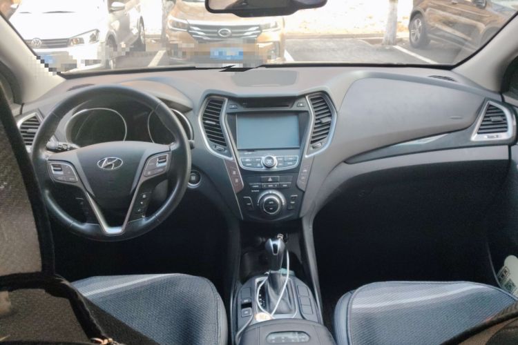 Used Hyundai Santa Fe 2015 2.0T Automatic All-Wheel Drive Smart Version 5 Seats