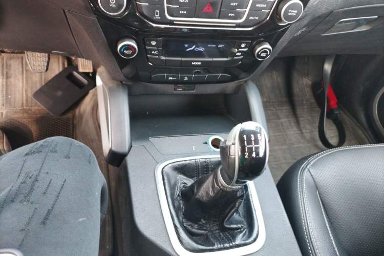 Used Geely Auto Vision X6 2016 1.8L Manual Luxury Model