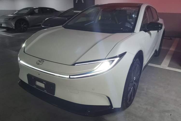 Used Toyota bZ5 2025 Model 550 PRO Guazi used car, China used car export, Used car for sale, Used  cars, Cheapest cars for sale