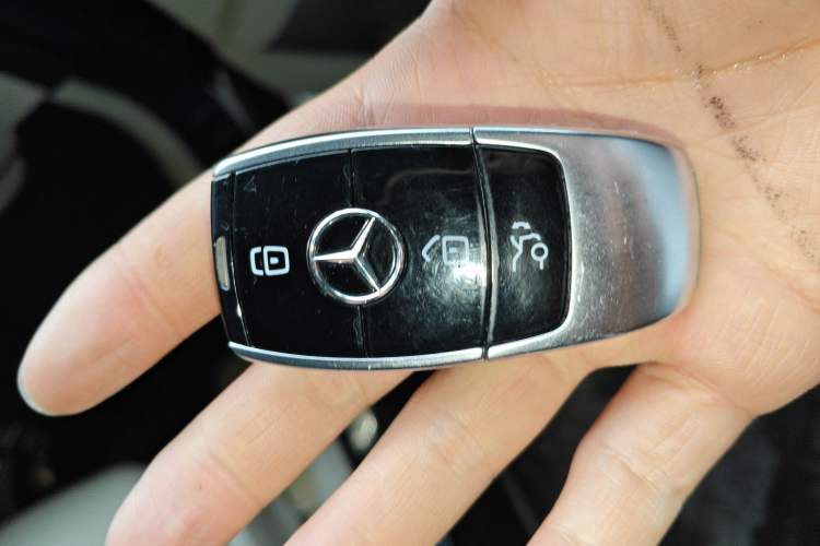 Used Mercedes-Benz E-Class 2022 Revised Version E 300 L Sport Luxury Edition Vehicle Key