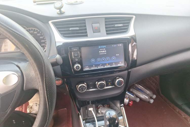 Used Nissan Sylphy 2018 1.6XV CVT Deluxe Edition Audio And AC Panel