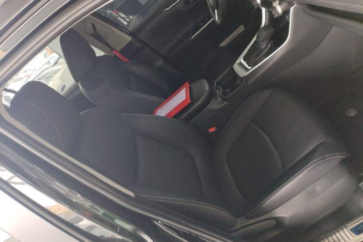 Used Toyota RAV4 2024 2.0L CVT Two-Wheel Drive Urban Edition
