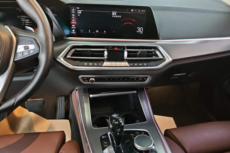 Used BMW X5 2019 xDrive40i Base Model Middle East

