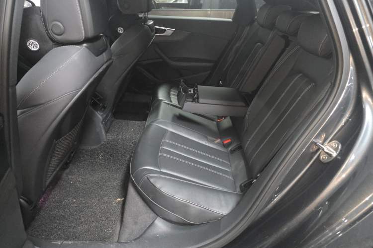 Used Audi A4L 2023 40 TFSI Luxury Dynamic Model