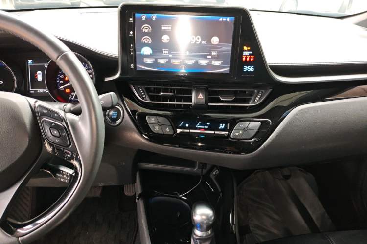 Used Toyota IZOA 2021 2.0L Yichi SPORT